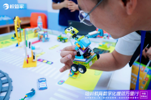 校管家举办培训教育数字化提效万里行活动，首站济南圆满成功1420.jpg