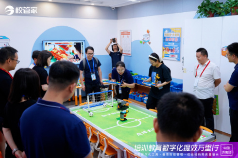 校管家举办培训教育数字化提效万里行活动，首站济南圆满成功1421.jpg