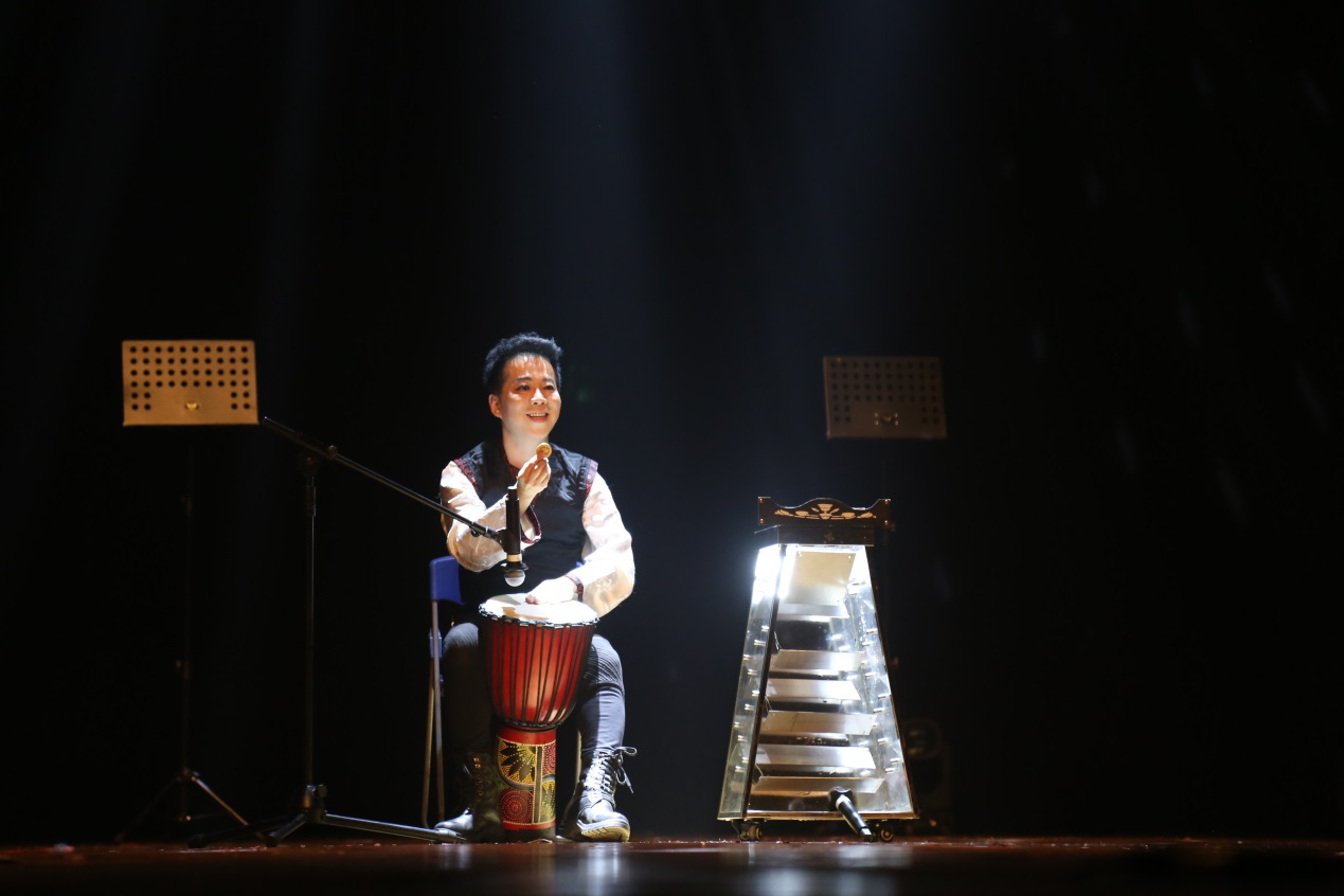 来自澳门大型魔术澳妙之旅感动深圳市民