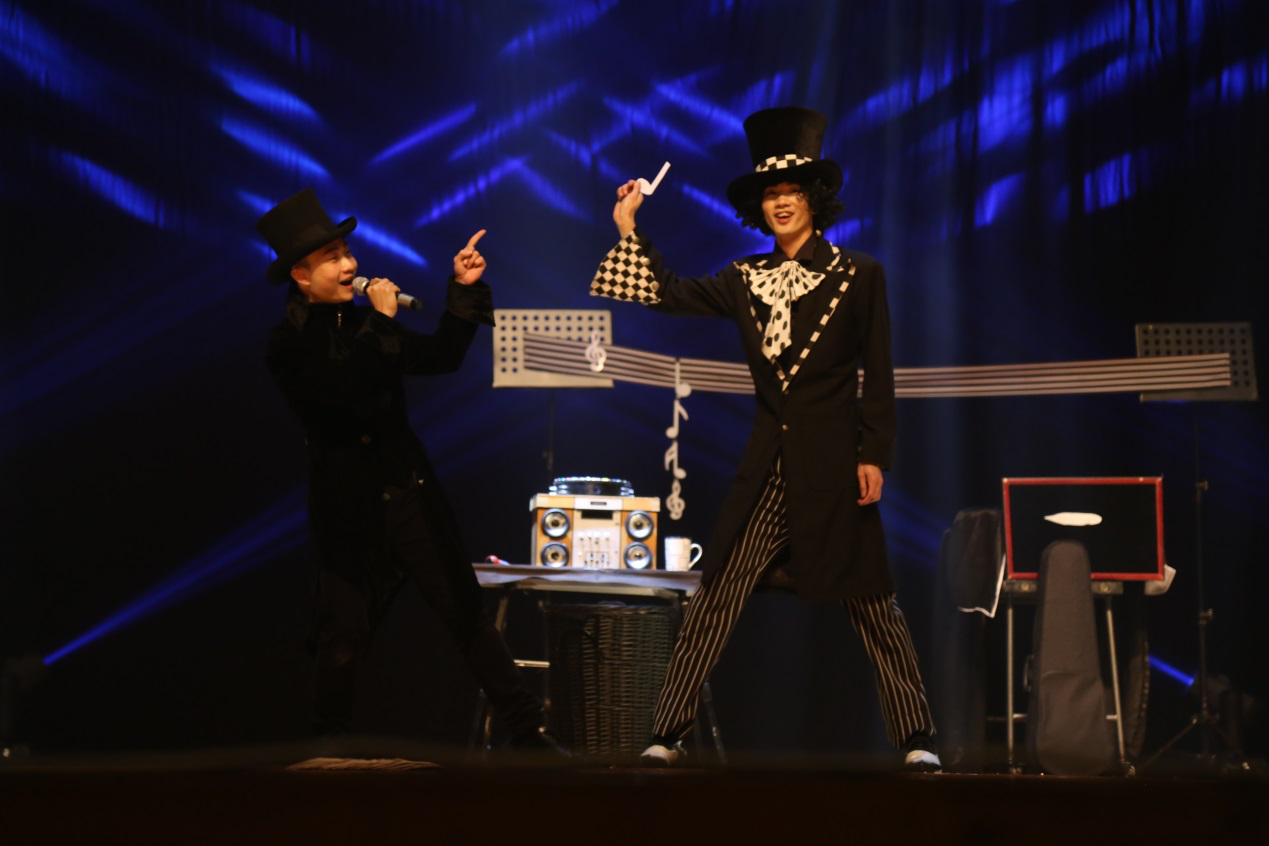 近年难得一见的传统魔术专场【澳妙之旅】,创新编排尽显民族自信