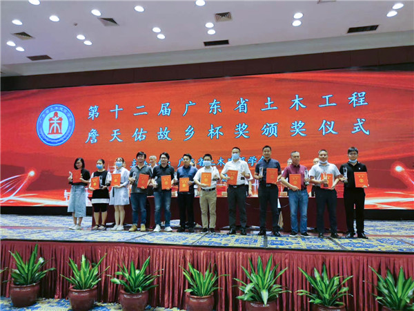 959d2cfe0d554a88bf72ebef86d01b99.jpg